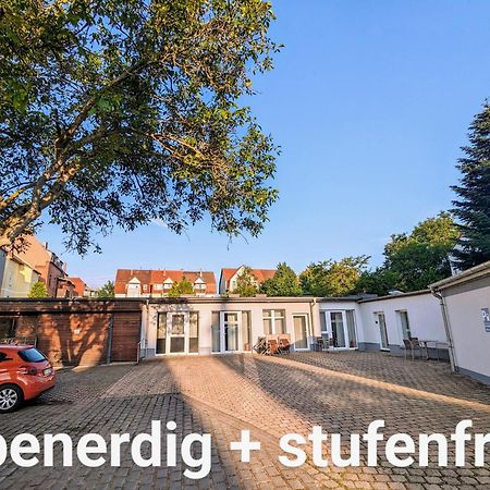 Fewo Urban Gotha - Apartment Orangerie - Am Schlosspark- Parken An Der Der Tuer- Barrierefrei, 900 Meter Zum Bahnhof - Wallbox 外观 照片