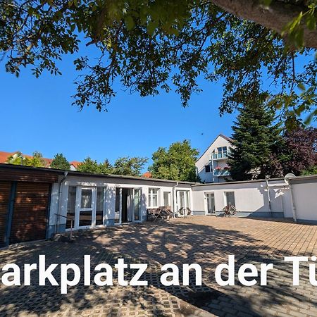 Fewo Urban Gotha - Apartment Orangerie - Am Schlosspark- Parken An Der Der Tuer- Barrierefrei, 900 Meter Zum Bahnhof - Wallbox 外观 照片