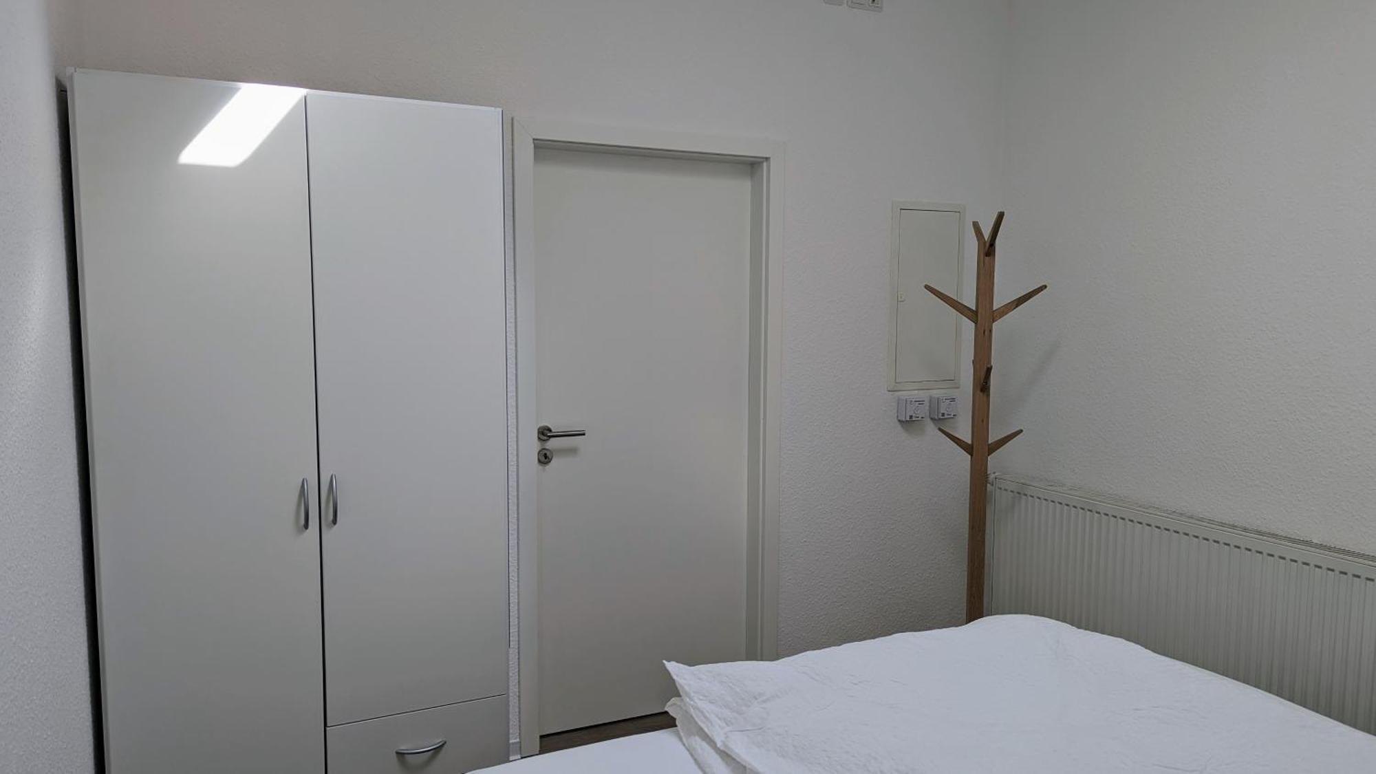 Fewo Urban Gotha - Apartment Orangerie - Am Schlosspark- Parken An Der Der Tuer- Barrierefrei, 900 Meter Zum Bahnhof - Wallbox 外观 照片