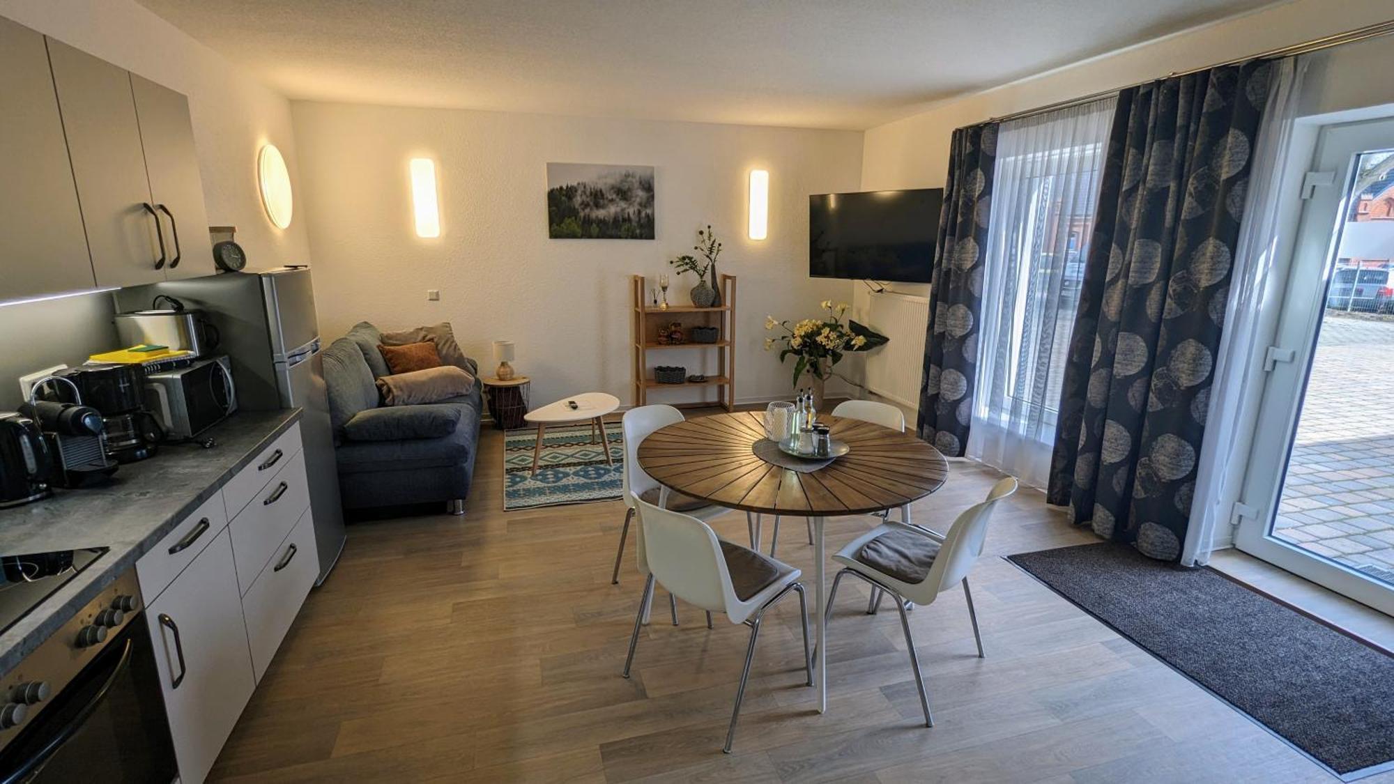 Fewo Urban Gotha - Apartment Orangerie - Am Schlosspark- Parken An Der Der Tuer- Barrierefrei, 900 Meter Zum Bahnhof - Wallbox 外观 照片